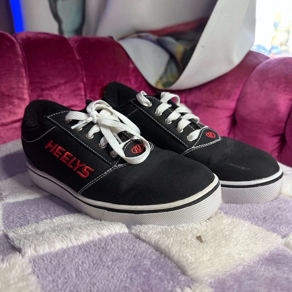 Heelys men size 9